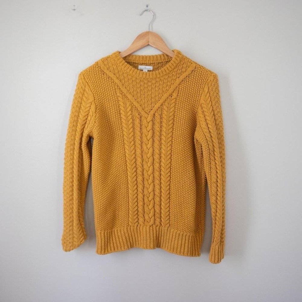 LL Bean Signature Chunky Cable Knit Sweater - Picture 2 of 8